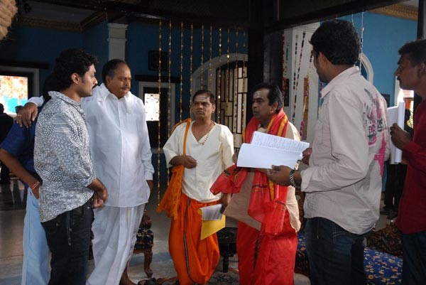 Jayeebhava Working Stills - 6 / 145 photos