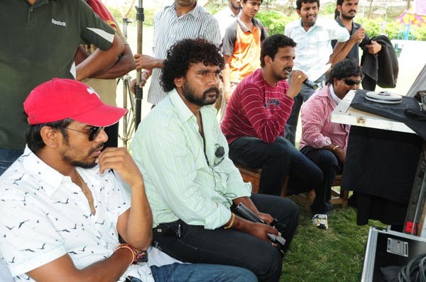 Jayeebhava Working Stills - 31 / 145 photos