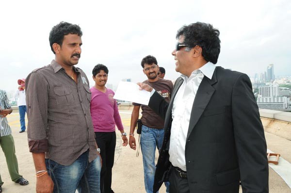 Jayeebhava Working Stills - 32 / 145 photos