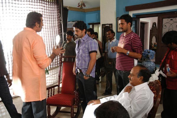 Jayeebhava Working Stills - 35 / 145 photos