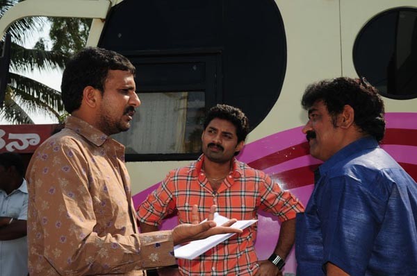 Jayeebhava Working Stills - 51 / 145 photos