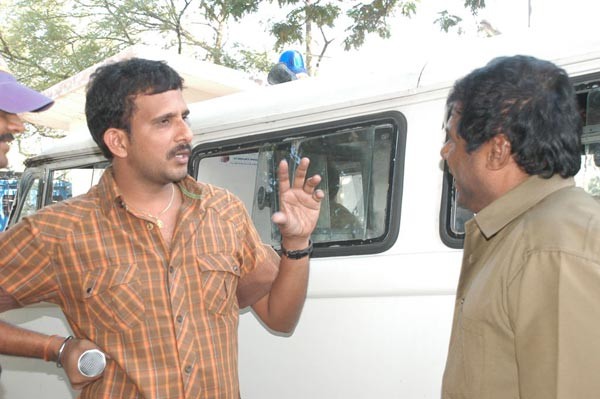 Jayeebhava Working Stills - 73 / 145 photos