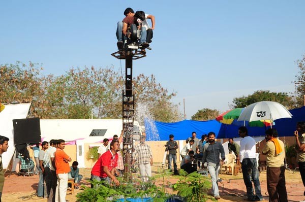 Jayeebhava Working Stills - 100 / 145 photos