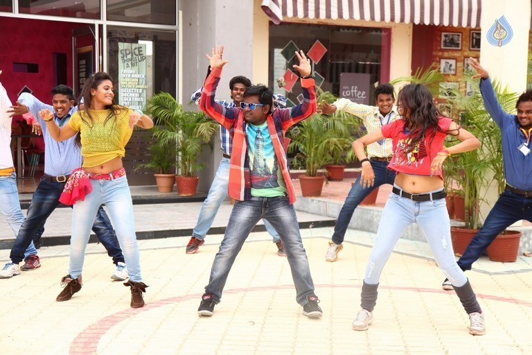 Jeelakarra Bellam Movie Photos - 14 / 26 photos
