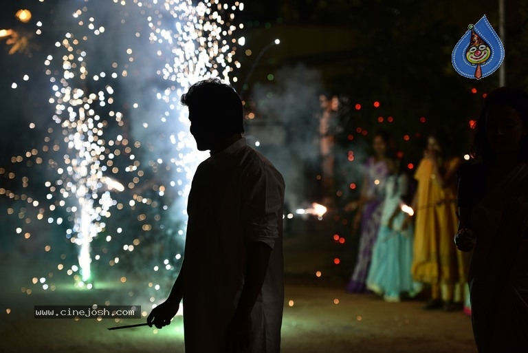Jersey Movie Designs And Stills - 11 / 58 photos