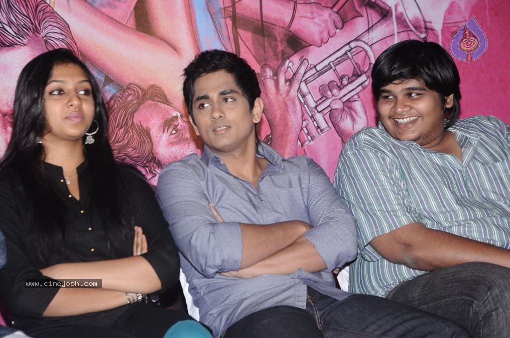 Jigarthanda Tamil Movie Stills - 22 / 79 photos