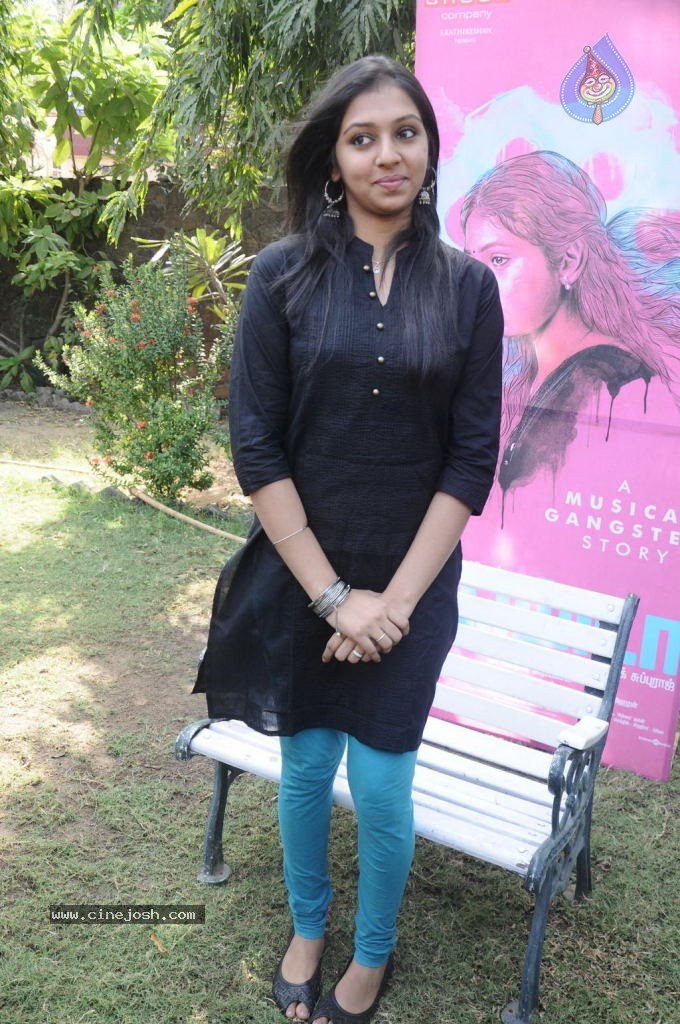 Jigarthanda Tamil Movie Stills - 47 / 79 photos