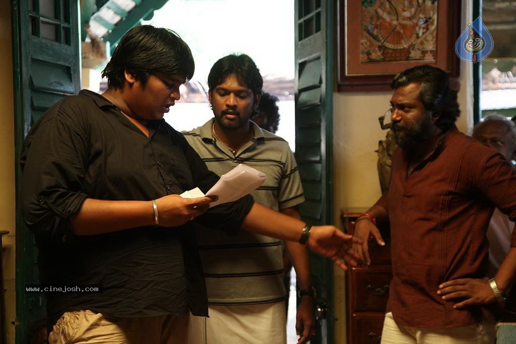 Jigarthanda Tamil Movie Stills - 67 / 79 photos