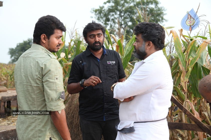 Jilla Tamil Movie Latest Stills - 11 / 33 photos