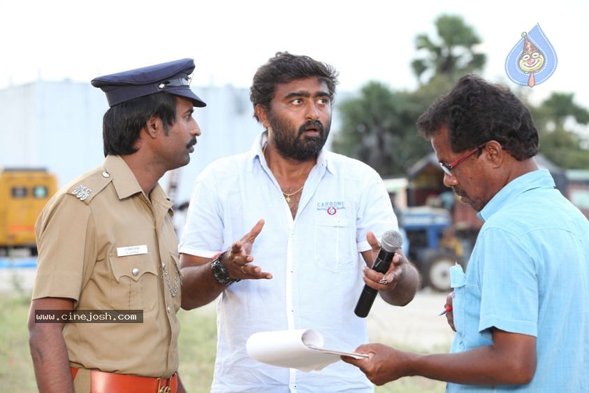 Jilla Tamil Movie Latest Stills - 12 / 33 photos