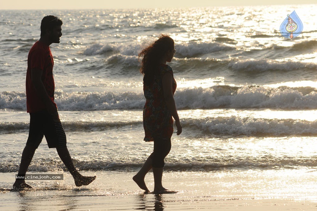 JK Enum Nanbanin Vaazhkai Tamil Movie Stills - 2 / 90 photos