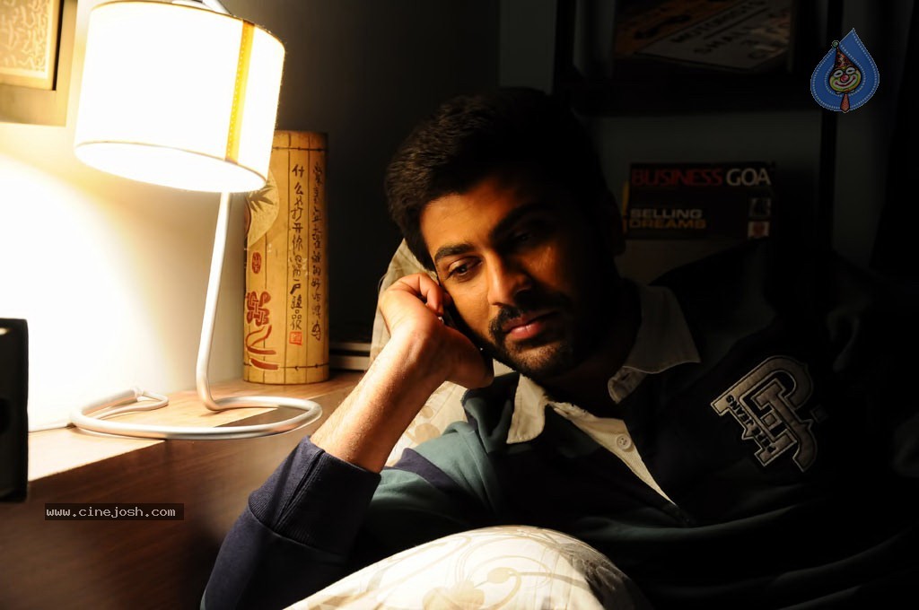 JK Enum Nanbanin Vaazhkai Tamil Movie Stills - 23 / 90 photos