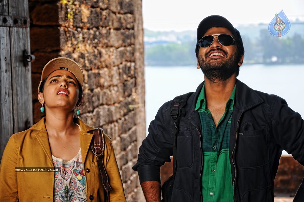 JK Enum Nanbanin Vaazhkai Tamil Movie Stills - 43 / 90 photos