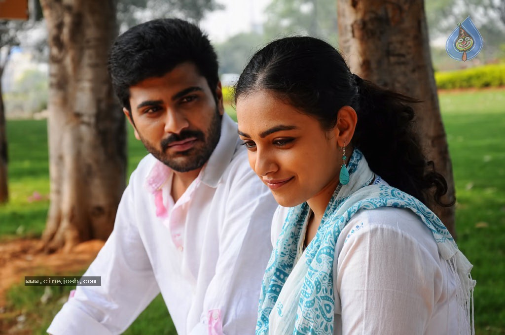 JK Enum Nanbanin Vaazhkai Tamil Movie Stills - 49 / 90 photos
