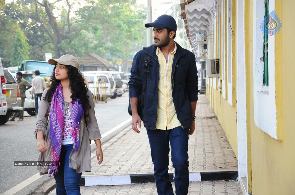 JK Enum Nanbanin Vaazhkai Tamil Movie Stills - 59 / 90 photos