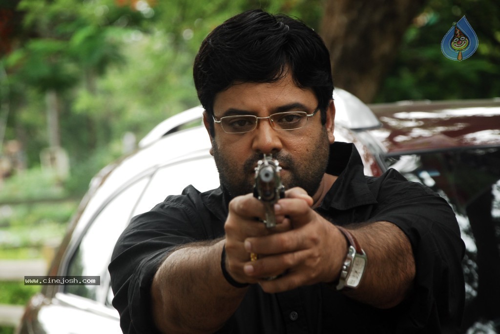 Jumbo Crime Story Movie Stills - 21 / 32 photos