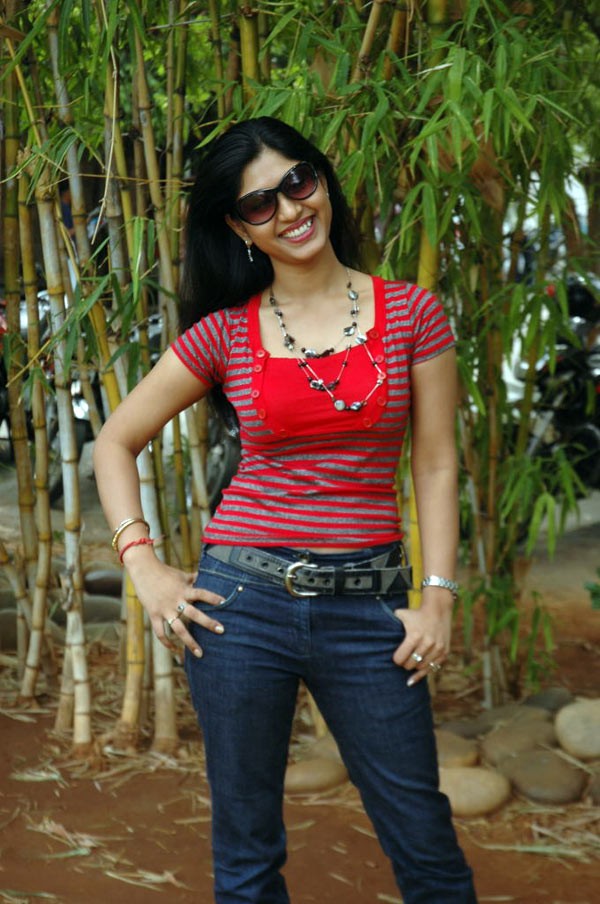 Junction Heroine Stills - 20 / 21 photos