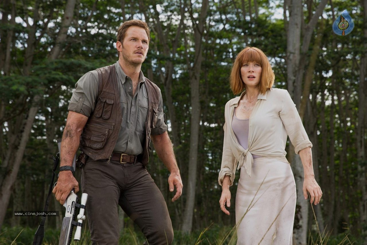 Jurassic World Movie Stills - 3 / 10 photos