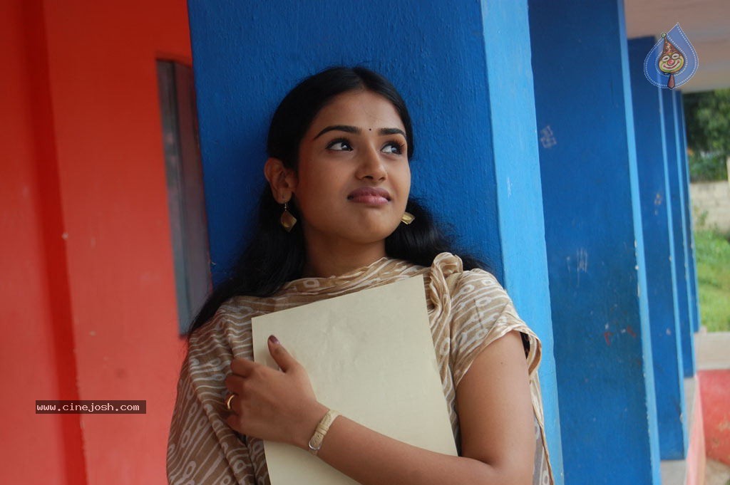 Kaadhal Paadhai Tamil Movie Stills - 23 / 75 photos