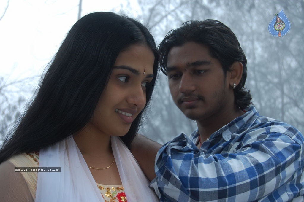 Kaadhal Paadhai Tamil Movie Stills - 37 / 75 photos