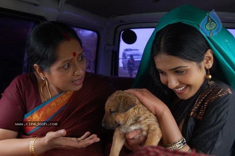 Kaadhal Paadhai Tamil Movie Wallpapers - 50 / 68 photos