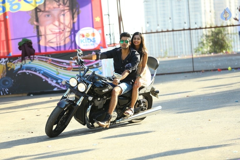 Kaadhali Movie New Photos - 1 / 21 photos