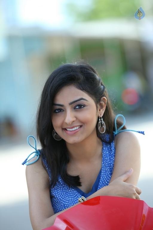Kaadhali Movie New Photos - 12 / 21 photos