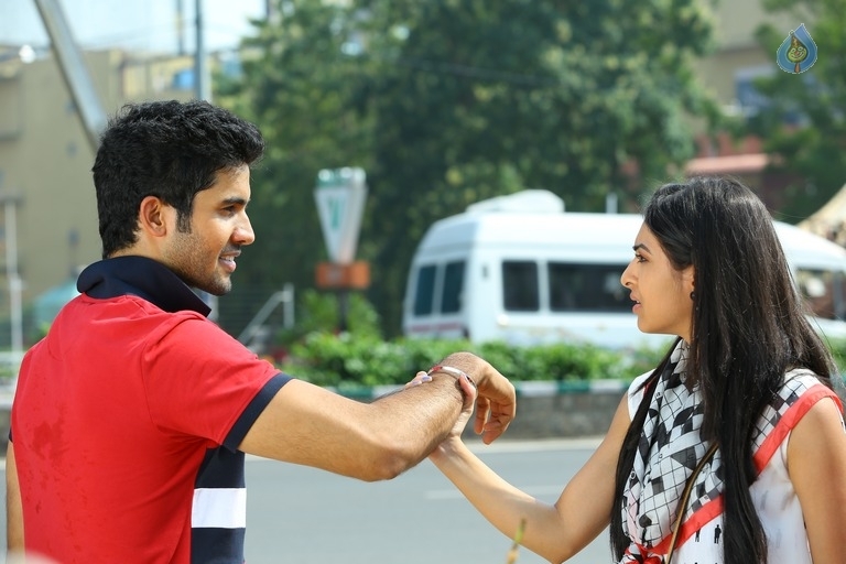 Kaadhali Movie New Photos - 20 / 21 photos