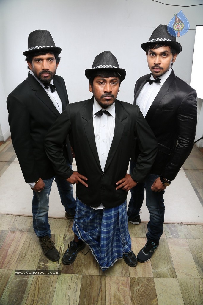 Kaai Raja Kaai Movie New Stills - 10 / 13 photos