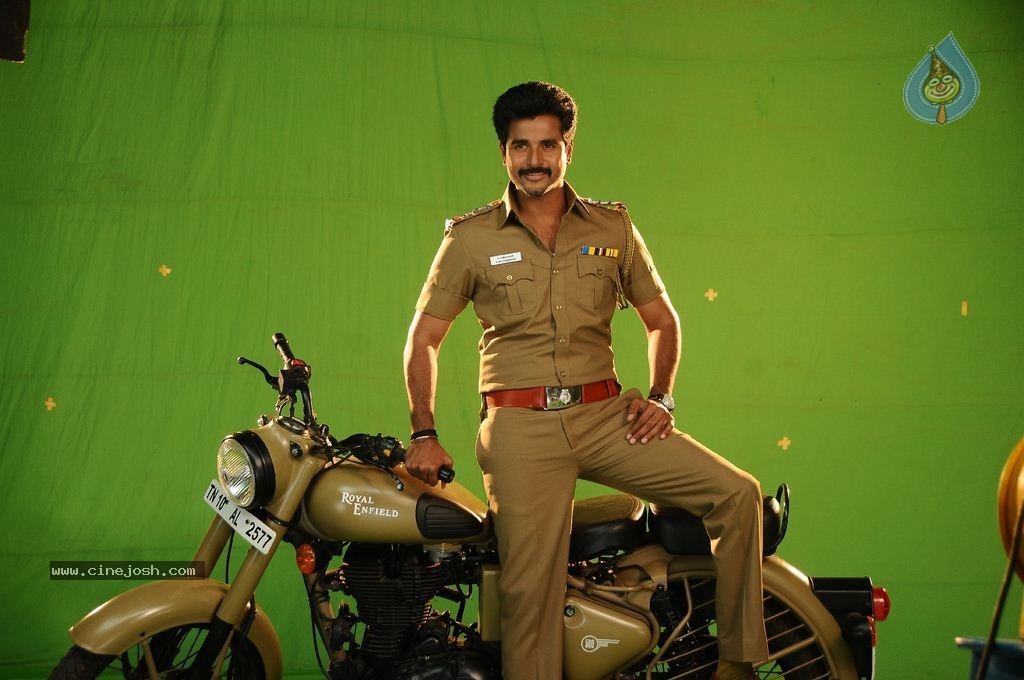 Kaaki Sattai Tamil Movie New Photos - 22 / 90 photos
