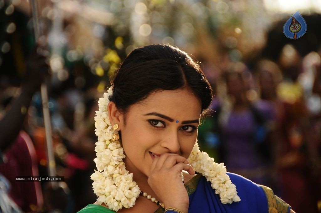 Kaaki Sattai Tamil Movie New Photos - 60 / 90 photos