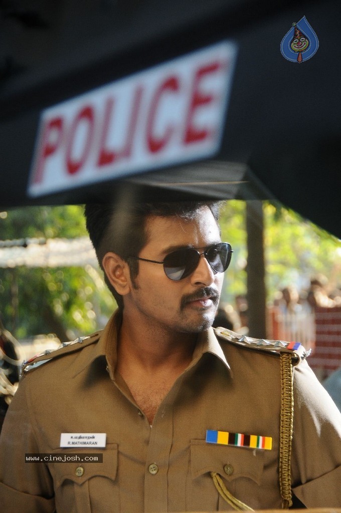 Kaaki Sattai Tamil Movie New Photos - 75 / 90 photos