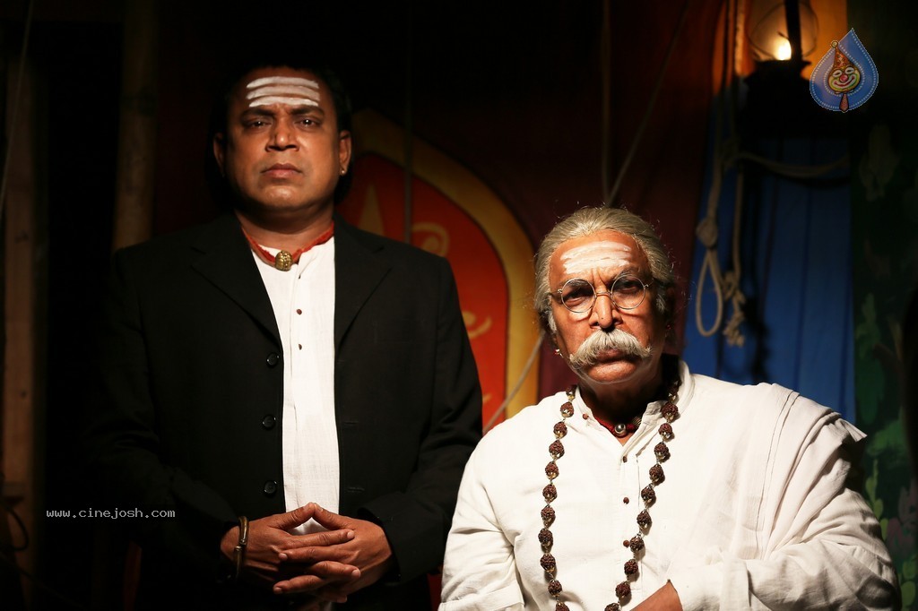 Kaaviya Thalaivan Tamil Movie Photos - 9 / 28 photos