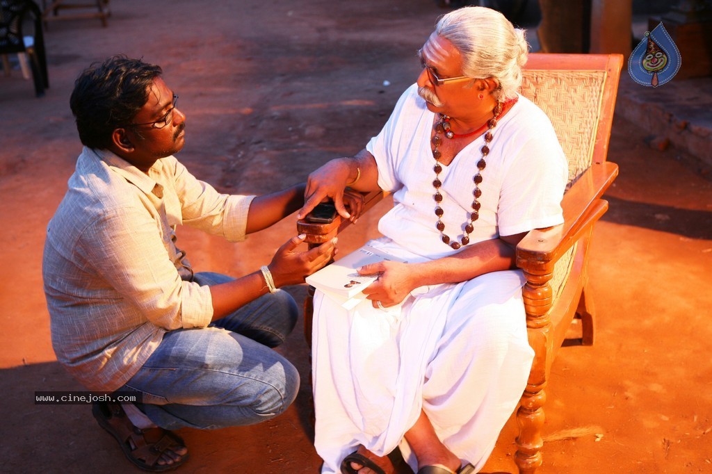 Kaaviya Thalaivan Tamil Movie Photos - 21 / 28 photos