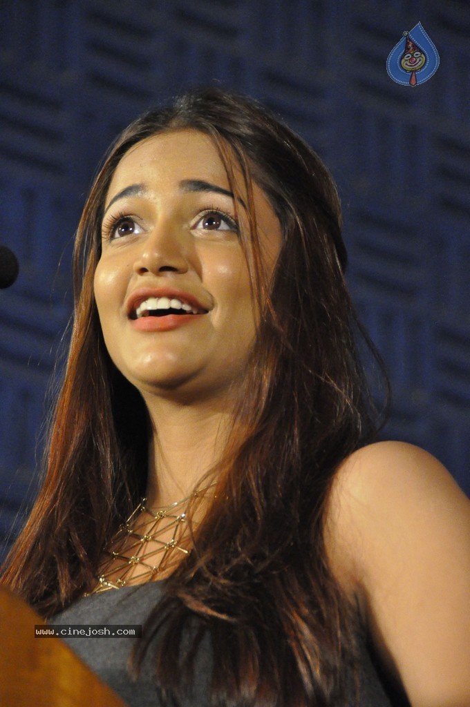 Kaaviya Thalaivan Tamil Movie Stills n PM - 20 / 128 photos