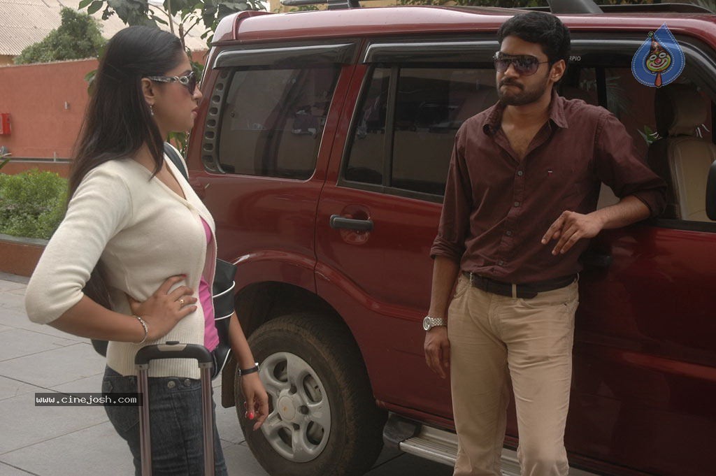 Kabadam Tamil Movie Stills - 27 / 71 photos