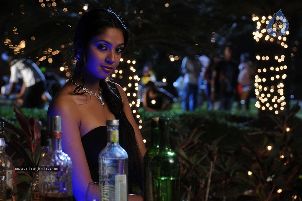 Kabadam Tamil Movie Stills - 37 / 71 photos