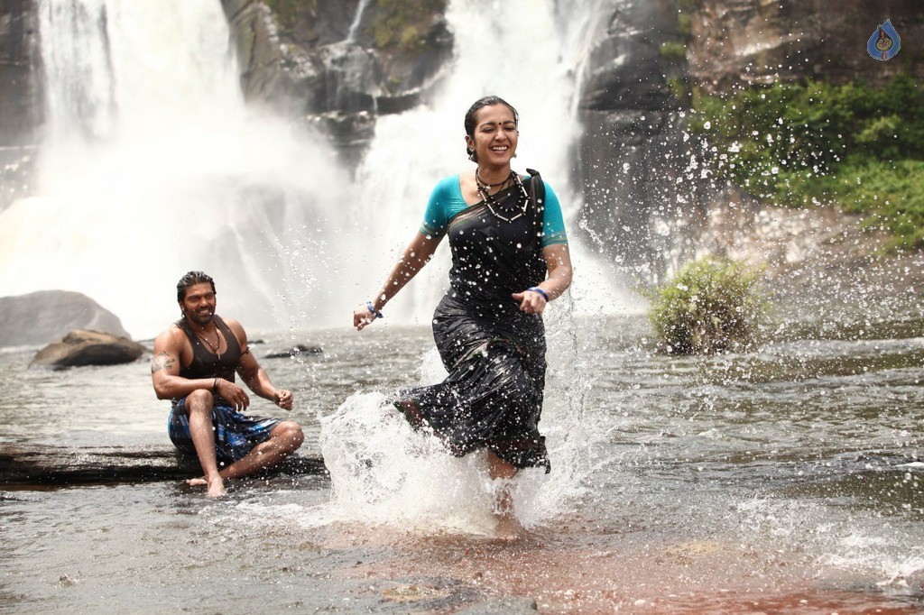 Kadamban Tamil Movie Photos - 10 / 17 photos