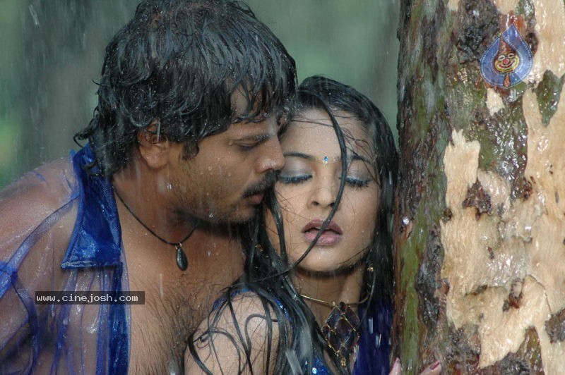 Kadhal Meipada Tamil Movie Stills - 1 / 39 photos