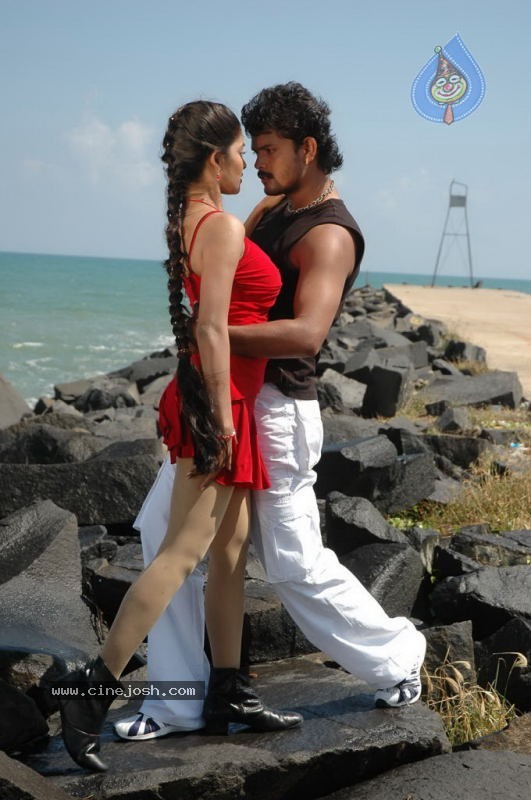 Kadhal Meipada Tamil Movie Stills - 3 / 39 photos