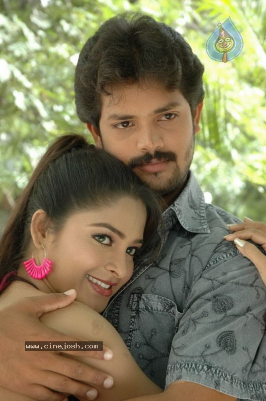 Kadhal Meipada Tamil Movie Stills - 17 / 39 photos