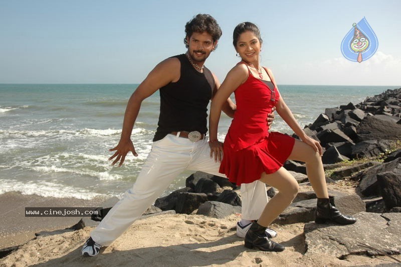 Kadhal Meipada Tamil Movie Stills - 39 / 39 photos