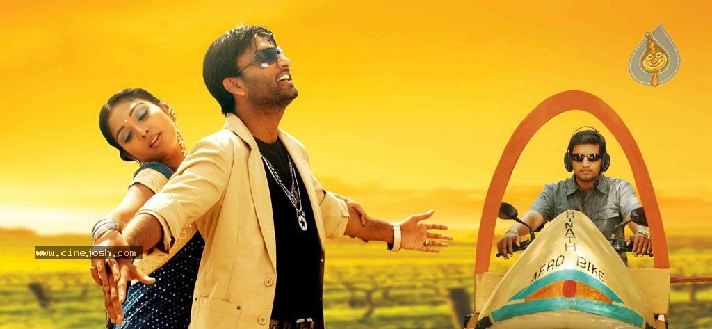 Kadhal Pisase Tamil Movie Hot Stills - 47 / 94 photos