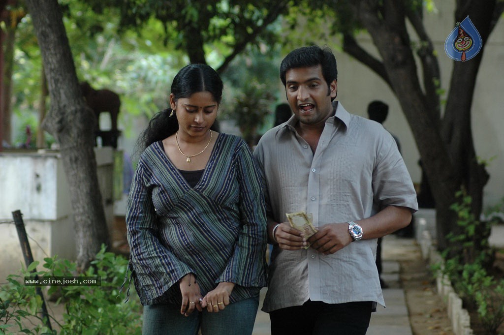 Kadhal Pisase Tamil Movie New Stills - 9 / 94 photos