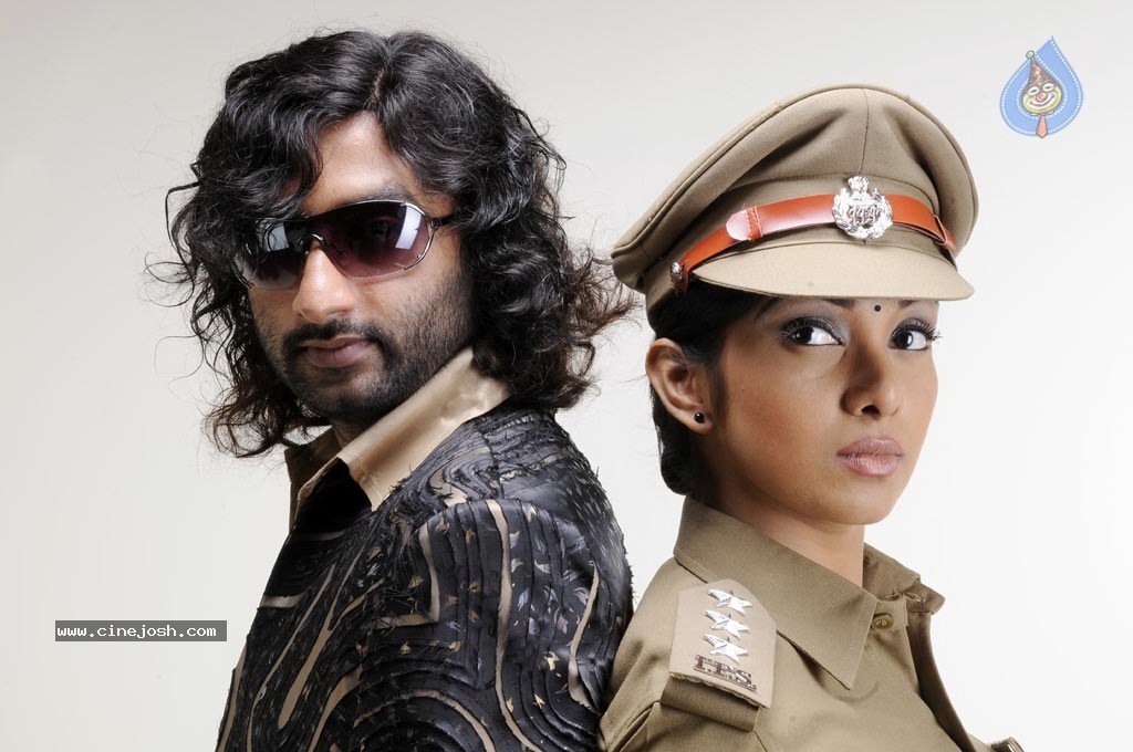 Kadhal Pisase Tamil Movie New Stills - 11 / 94 photos