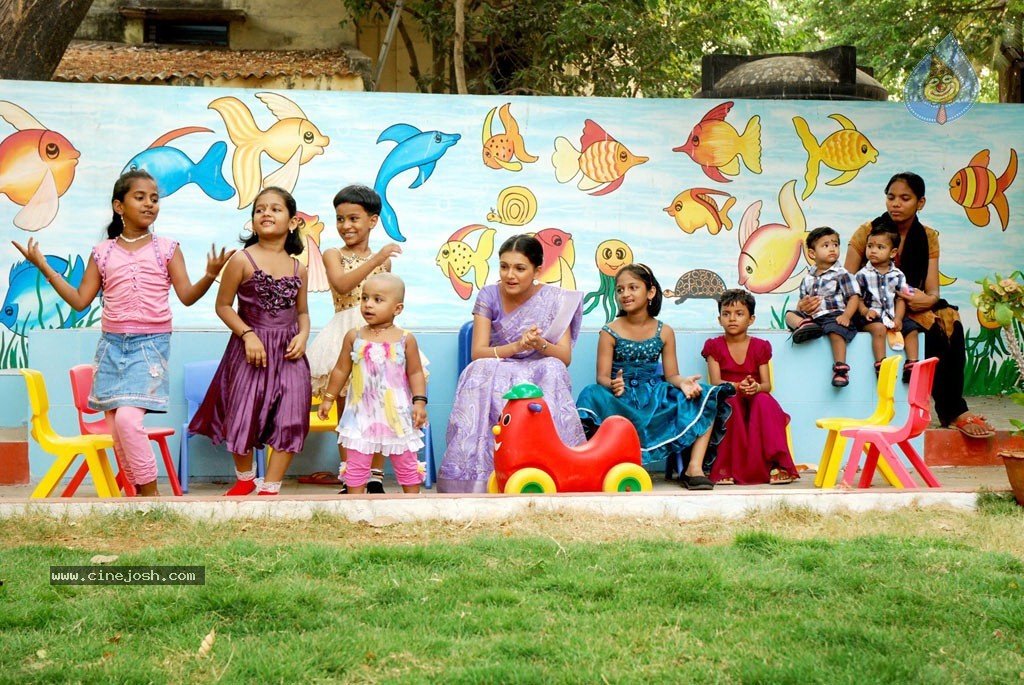 Kadhalai Thavira Veru Ondrum Illai Tamil Movie Stills - 5 / 47 photos