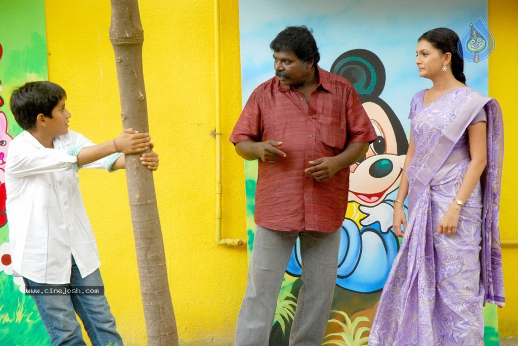 Kadhalai Thavira Veru Ondrum Illai Tamil Movie Stills - 40 / 47 photos