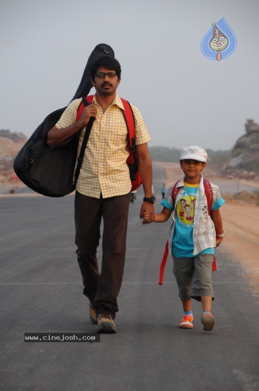  Koffi Bar Movie New Stills - 6 / 20 photos