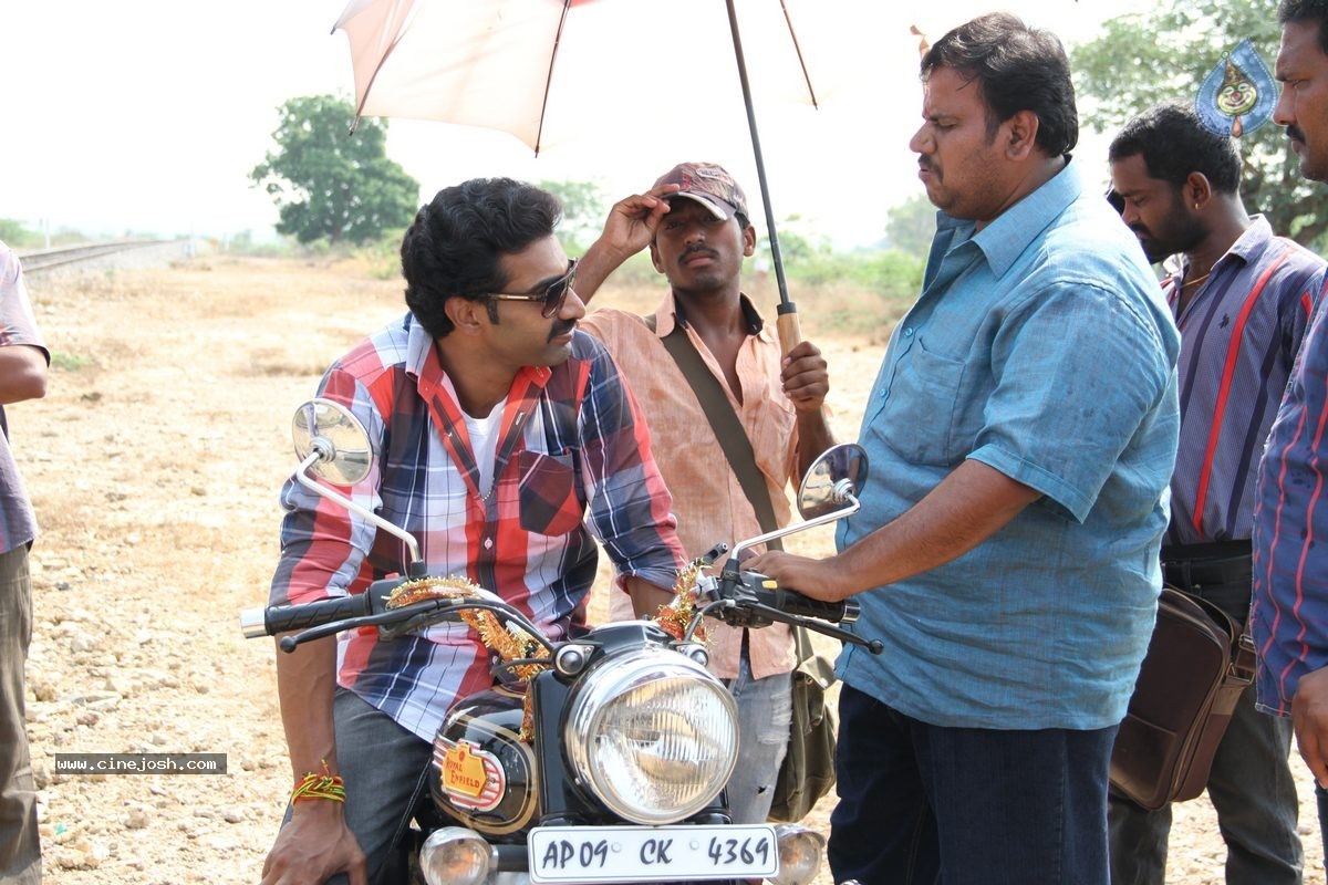 Kakatiyudu Movie Stills - 7 / 37 photos
