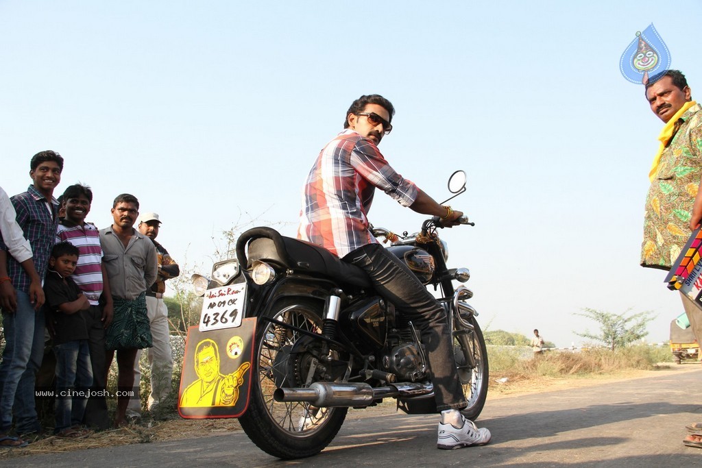 Kakatiyudu Movie Stills n Posters - 20 / 122 photos